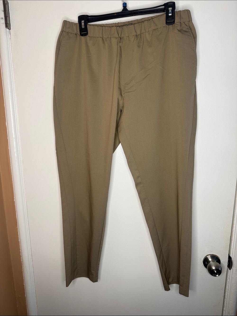 Zara Men's Stretch Pull-On Chinos in Tan